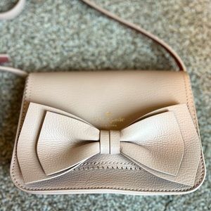 Kate Spade Vanderbilt Place Hanni Bow Visit Rose Nut Crossbody Bag